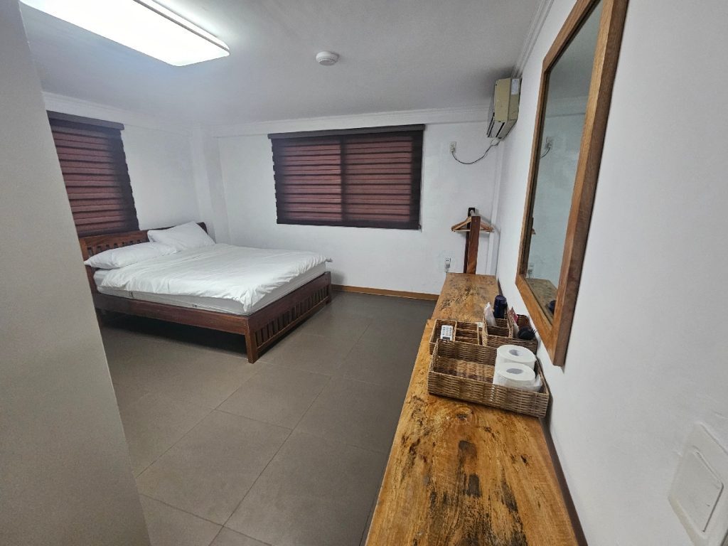 bedroom3
